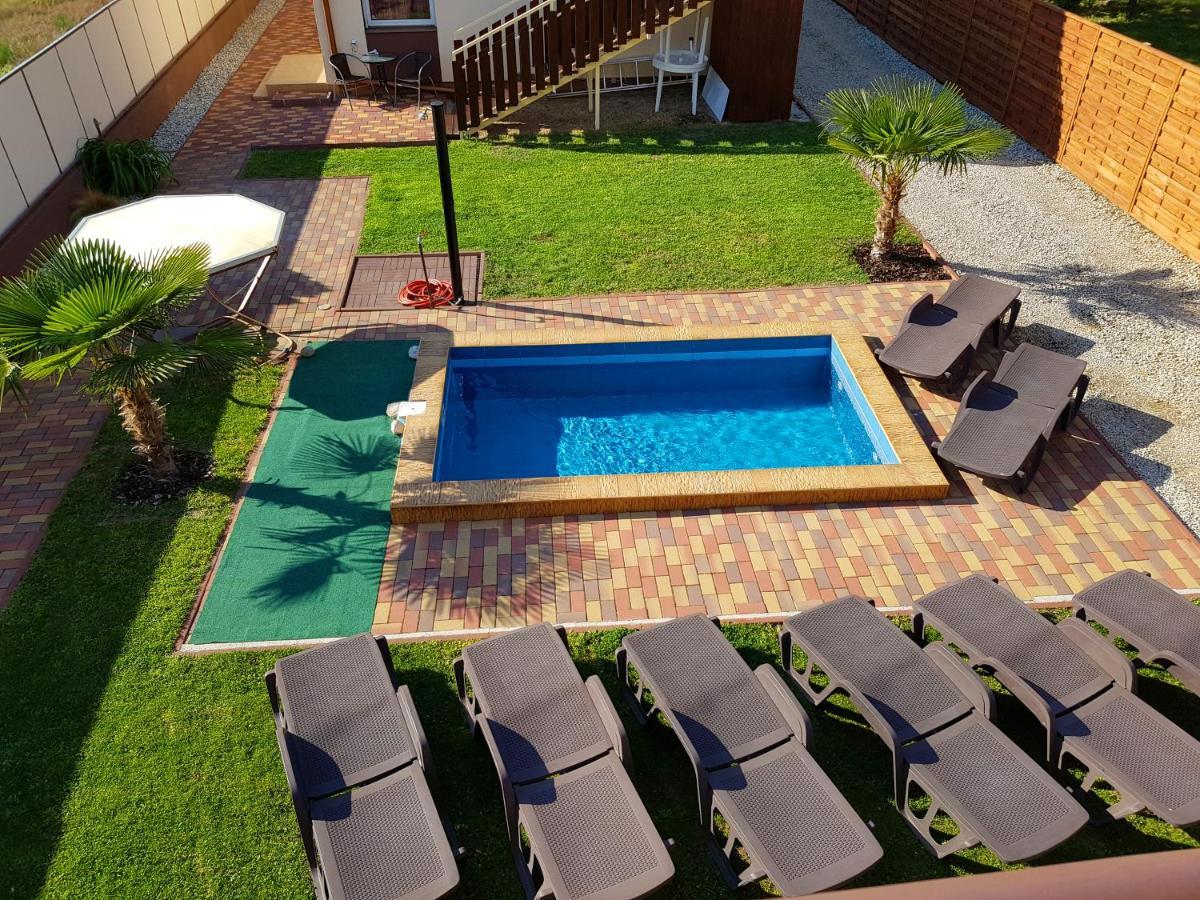 Napsugár Villa B Siófok Exterior foto