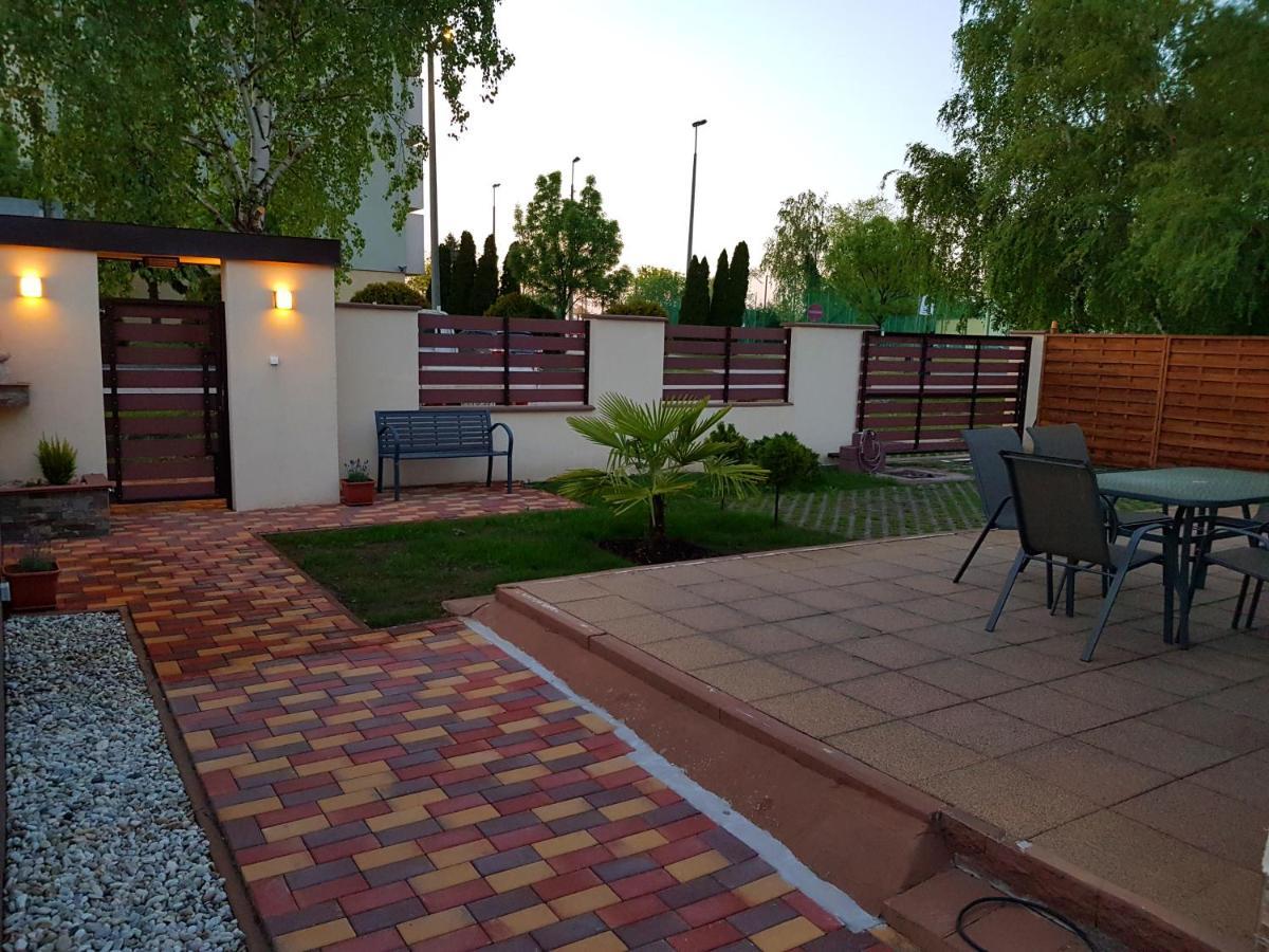 Napsugár Villa B Siófok Exterior foto