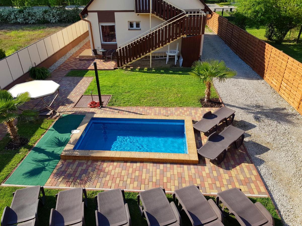Napsugár Villa B Siófok Exterior foto